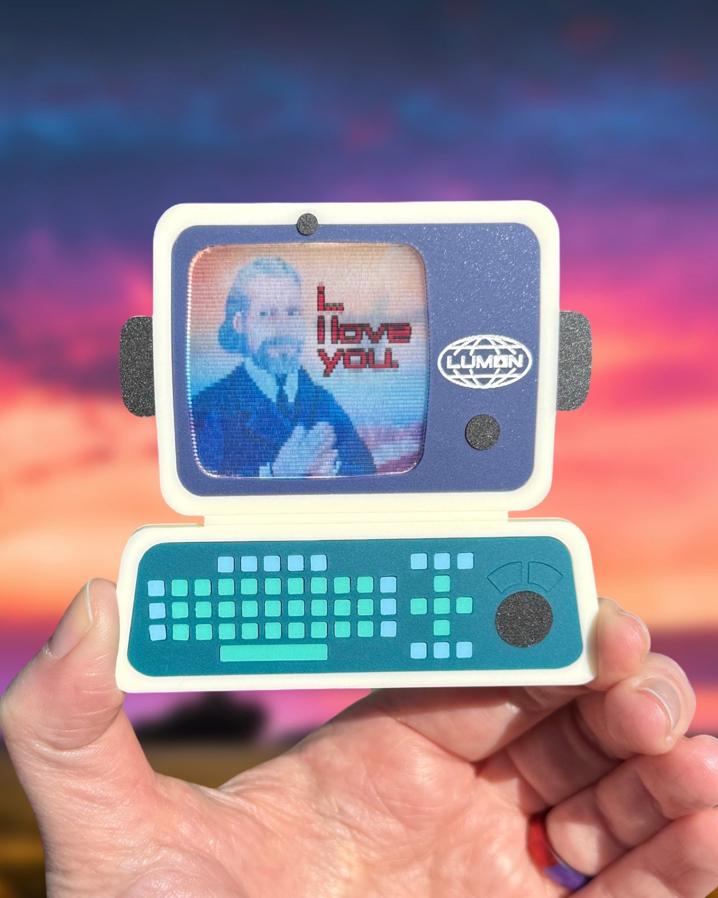 Kier Loves You Computer