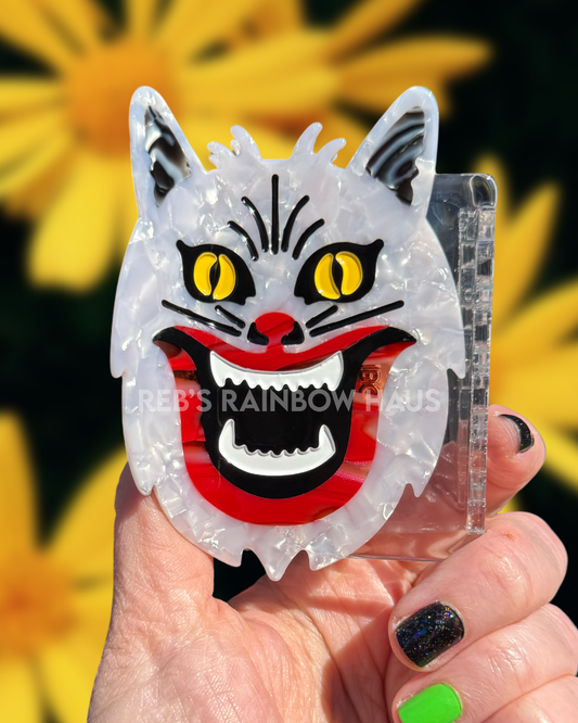 White Hausu Hair Claw