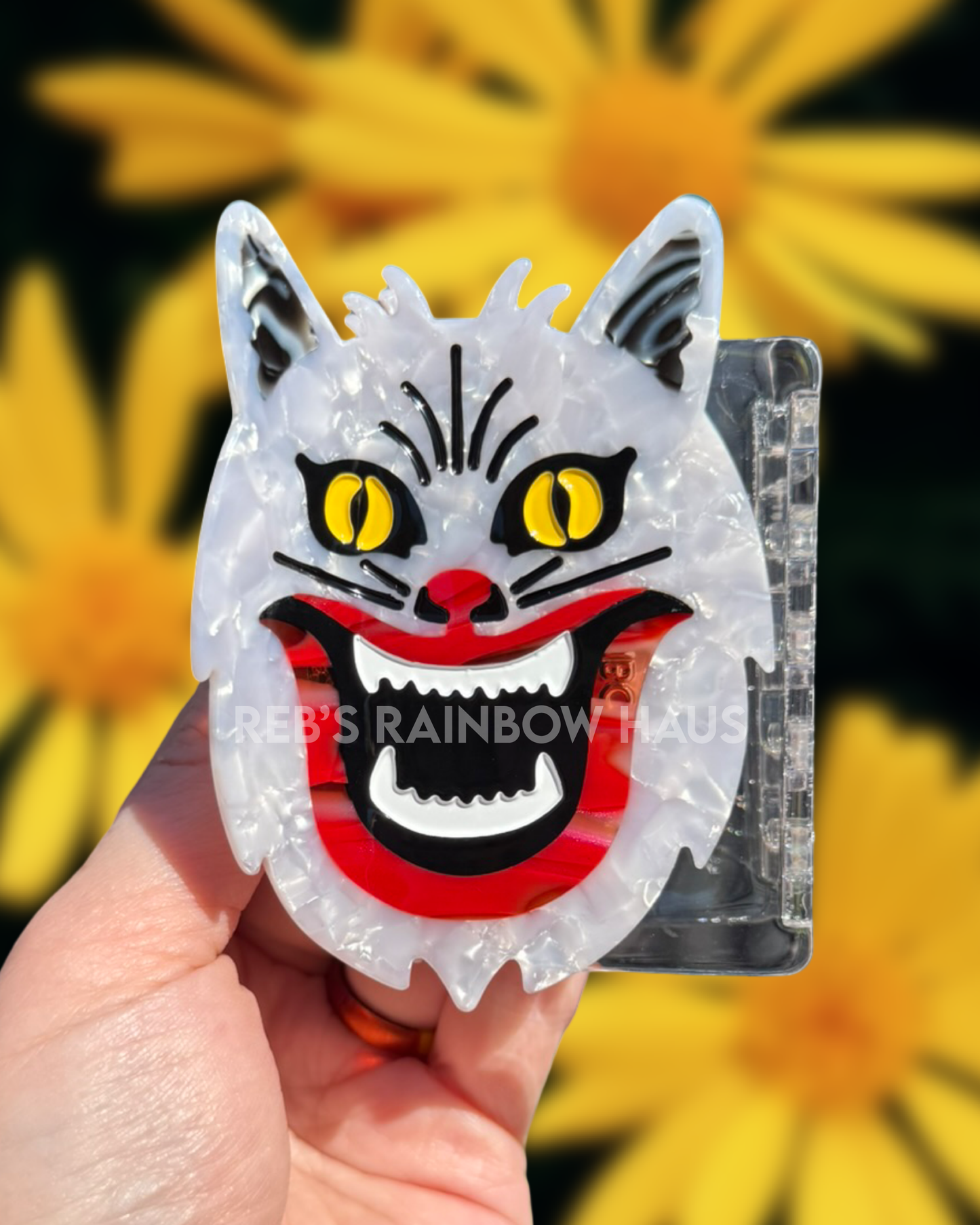 White Hausu Hair Claw